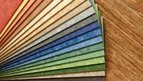 Auswahl - PVC Bodenbelag gibt es in vielen Farben mit schlichten bis ausgefallenen Motiven.